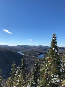 Le mont Ouareau est situé non loin du lac Ouareau proche de la ville de Notre-Dame-de-la-Merci dans la région de Lanaudière