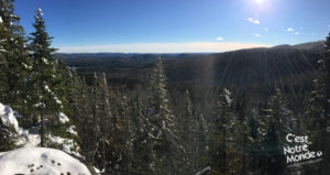 Le mont Ouareau est situé non loin du lac Ouareau proche de la ville de Notre-Dame-de-la-Merci dans la région de Lanaudière