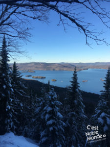 Le mont Ouareau est situé non loin du lac Ouareau proche de la ville de Notre-Dame-de-la-Merci dans la région de Lanaudière