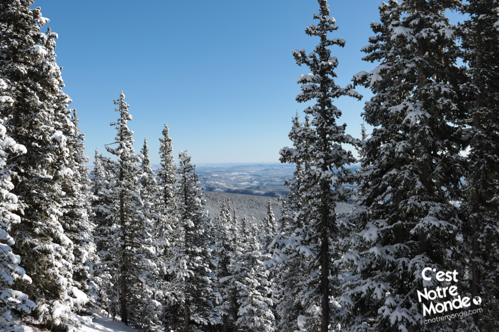 Prairie Mountain, a striking contrast between the plains and the mountains