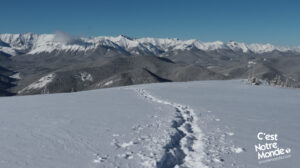 Prairie Mountain, a striking contrast between the plains and the mountains