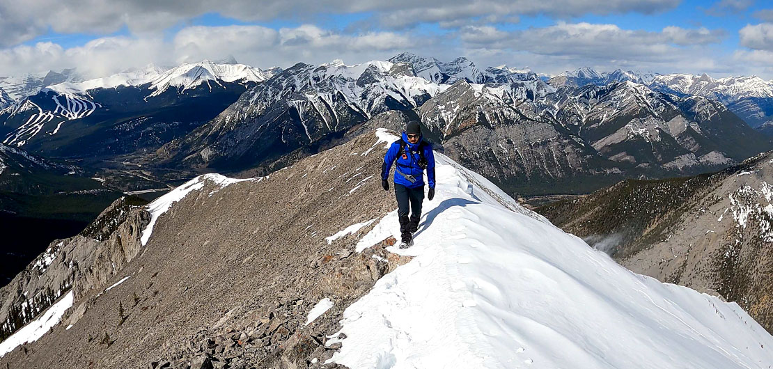 Midnight Peak est un sommet à pic de 2348 mètres d’altitude située dans la région de Kananaskis